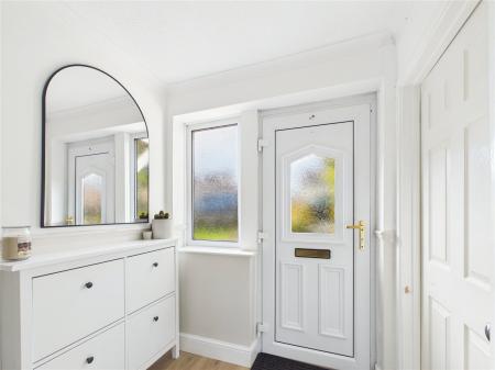 2 bedroom Semi-detached house for sale in Woodward Drive, Longwell Green