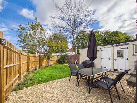 2 bedroom Semi-detached house for sale in Woodward Drive, Longwell Green