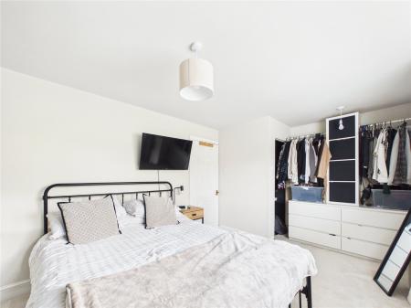 2 bedroom Semi-detached house for sale in Woodward Drive, Longwell Green