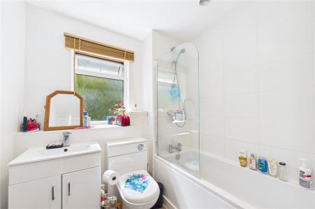 1 bedroom Terraced House to let in Ajax Close, Chineham