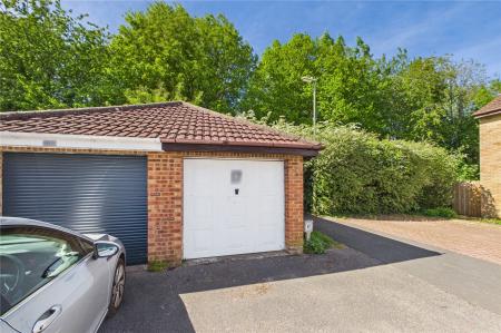 2 bedroom End of terrace house for sale in Calleva Close, Basingstoke