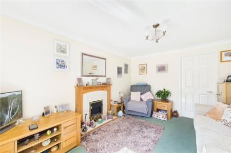 2 bedroom End of terrace house for sale in Calleva Close, Basingstoke