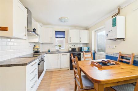 2 bedroom Semi-detached house for sale in Galloway Close, Basingstoke
