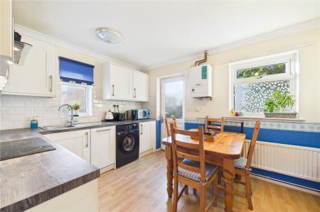 2 bedroom Semi-detached house for sale in Galloway Close, Basingstoke
