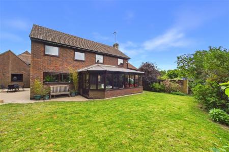 4 bedroom Detached house for sale in Higher Mead, Lychpit