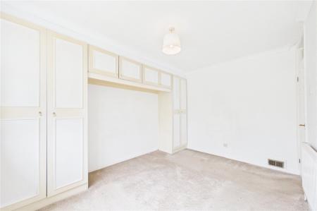 3 bedroom Terraced House for sale in Elgar Close, Basingstoke