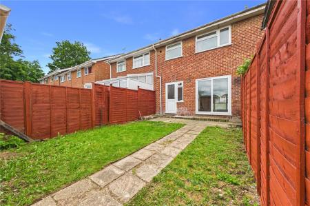 3 bedroom Terraced House for sale in Elgar Close, Basingstoke
