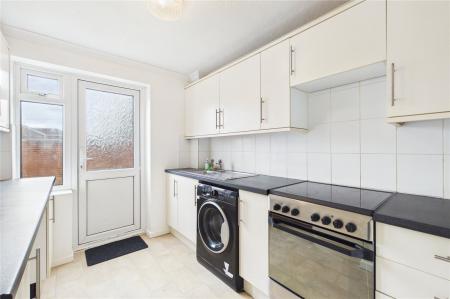 3 bedroom Terraced House for sale in Elgar Close, Basingstoke