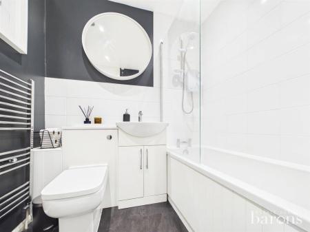 2 bedroom Terraced House for sale in Paterson Close, Basingstoke