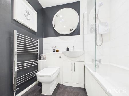 2 bedroom Terraced House for sale in Paterson Close, Basingstoke