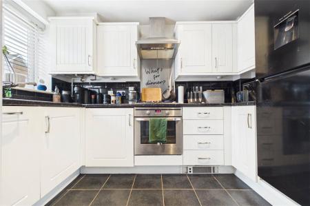 2 bedroom Terraced House for sale in Englefield Way, Basingstoke