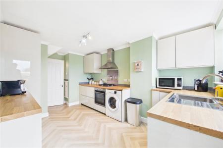 3 bedroom Terraced House for sale in Dartmouth Walk, Basingstoke