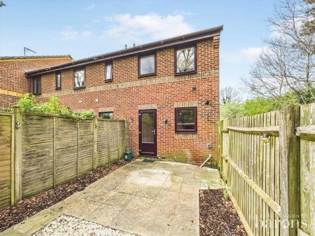 2 bedroom End of terrace house for sale in Aghemund Close, Chineham