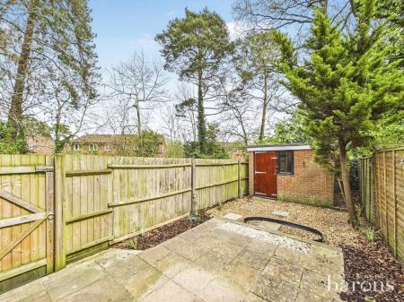 2 bedroom End of terrace house for sale in Aghemund Close, Chineham