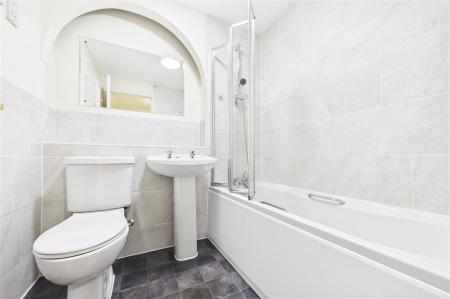 2 bedroom Terraced House for sale in Little Copse Chase, Chineham