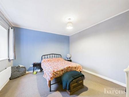 2 bedroom Flat for sale in Frescade Crescent, Basingstoke