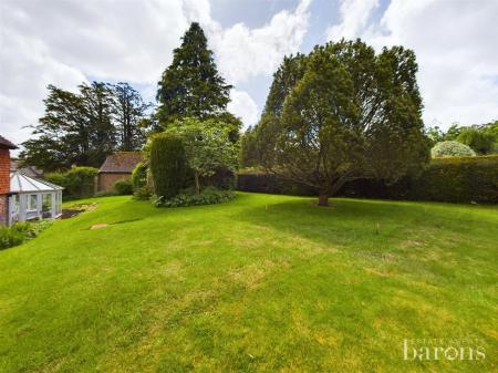 3 bedroom Detached house for sale in Hill Road, Oakley