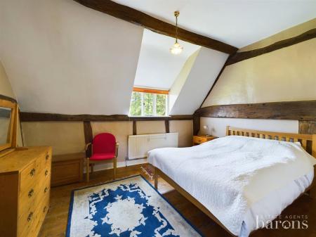 3 bedroom Detached house for sale in Hill Road, Oakley