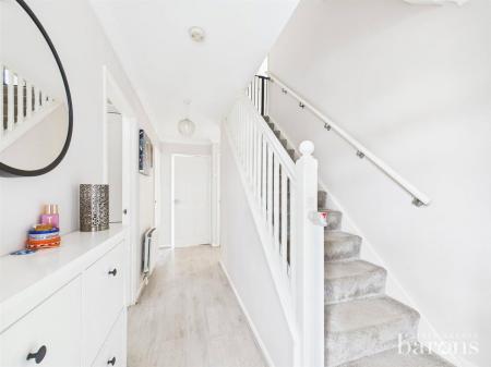 5 bedroom Terraced House for sale in Warwick Road, Basingstoke