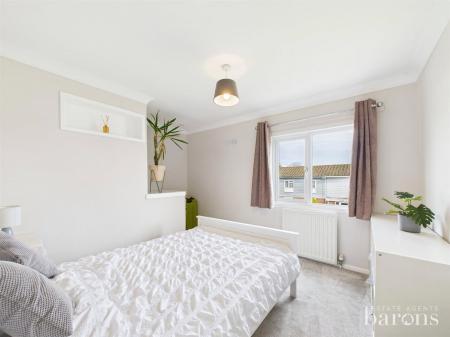 5 bedroom Terraced House for sale in Warwick Road, Basingstoke