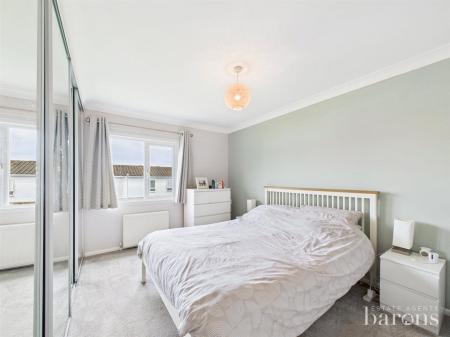 5 bedroom Terraced House for sale in Warwick Road, Basingstoke