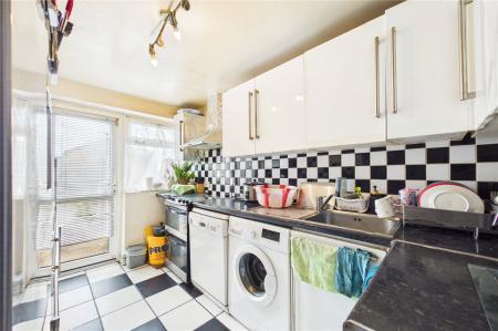 3 bedroom End of terrace house for sale in Martin Close, Basingstoke