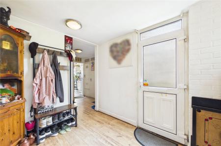 3 bedroom End of terrace house for sale in Martin Close, Basingstoke