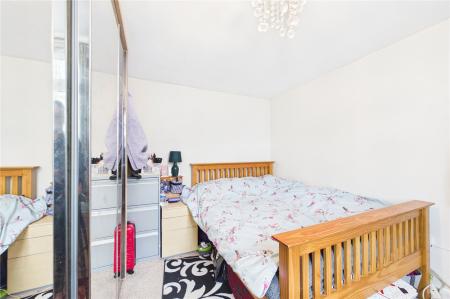 3 bedroom End of terrace house for sale in Martin Close, Basingstoke
