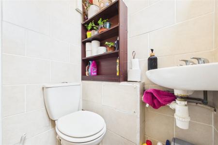 3 bedroom End of terrace house for sale in Martin Close, Basingstoke