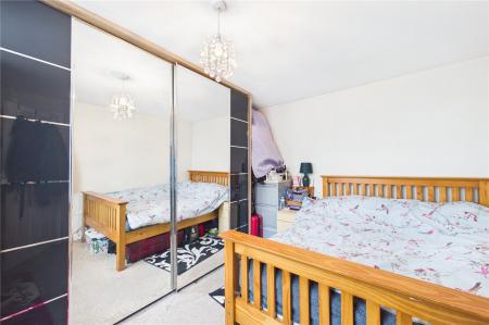 3 bedroom End of terrace house for sale in Martin Close, Basingstoke