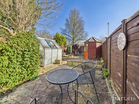 2 bedroom Maisonette for sale in Western Way, Basingstoke