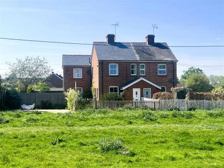 3 bedroom Semi-detached house for sale in Sherfield Green, Sherfield-on-Loddon