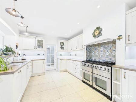 3 bedroom Semi-detached house for sale in Sherfield Green, Sherfield-on-Loddon