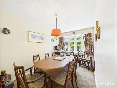 4 bedroom Detached house for sale in Upper Farm Road, Oakley