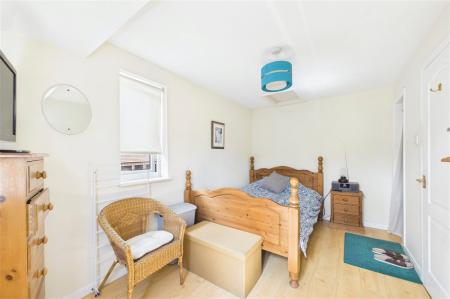 1 bedroom Terraced House for sale in Blackberry Walk, Lychpit