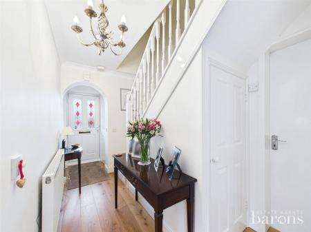 4 bedroom Detached house for sale in Chatsworth Green, Hatch Warren