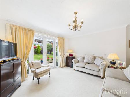 4 bedroom Detached house for sale in Chatsworth Green, Hatch Warren