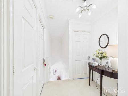 4 bedroom Detached house for sale in Chatsworth Green, Hatch Warren