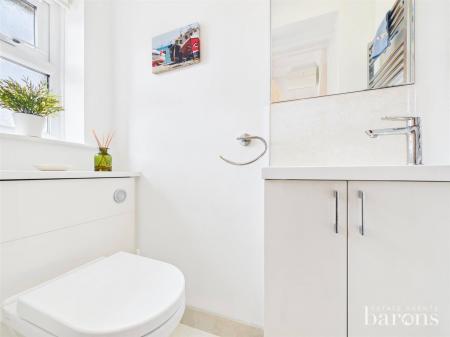 4 bedroom Detached house for sale in Chatsworth Green, Hatch Warren