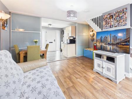 3 bedroom Semi-detached house for sale in Benham Road, Basingstoke