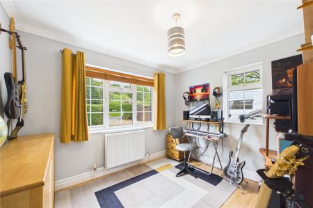 3 bedroom Semi-detached bungalow for sale in Green Lane, Ellisfield