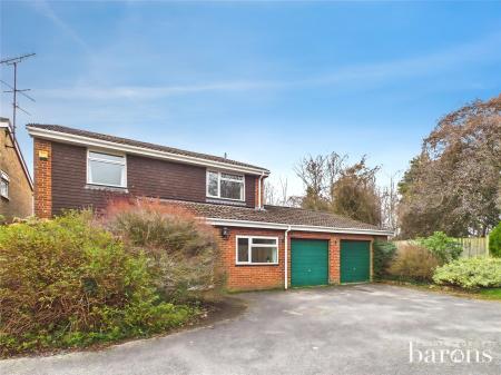 Medway Avenue, Oakley