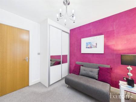 2 bedroom Ground floor flat for sale in Skippetts Gardens, Basingstoke