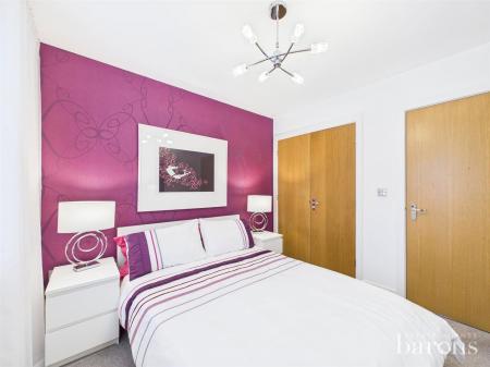 2 bedroom Ground floor flat for sale in Skippetts Gardens, Basingstoke