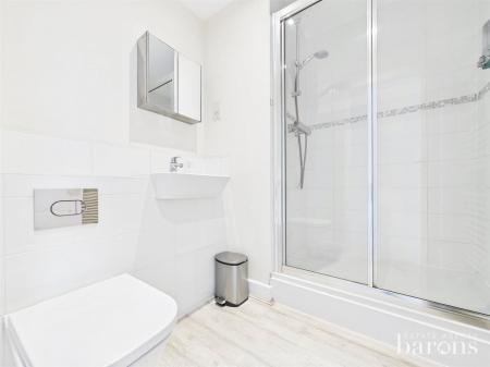 2 bedroom Flat for sale in Alencon Link, Basingstoke