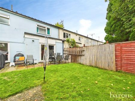 3 bedroom End of terrace house for sale in Dudley Close, Basingstoke
