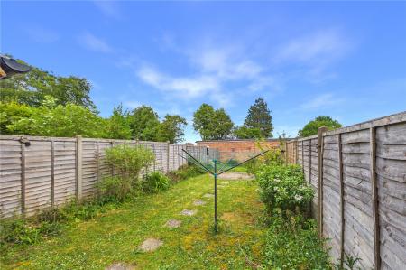 1 bedroom Ground floor flat for sale in Ruskin Close, Basingstoke