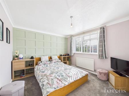 3 bedroom Terraced House for sale in Culver Road, Basingstoke