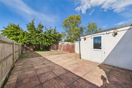 3 bedroom Semi-detached house for sale in Sheppard Road, Basingstoke