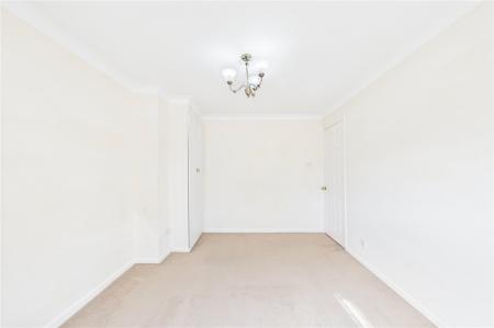 3 bedroom Semi-detached house for sale in Sheppard Road, Basingstoke